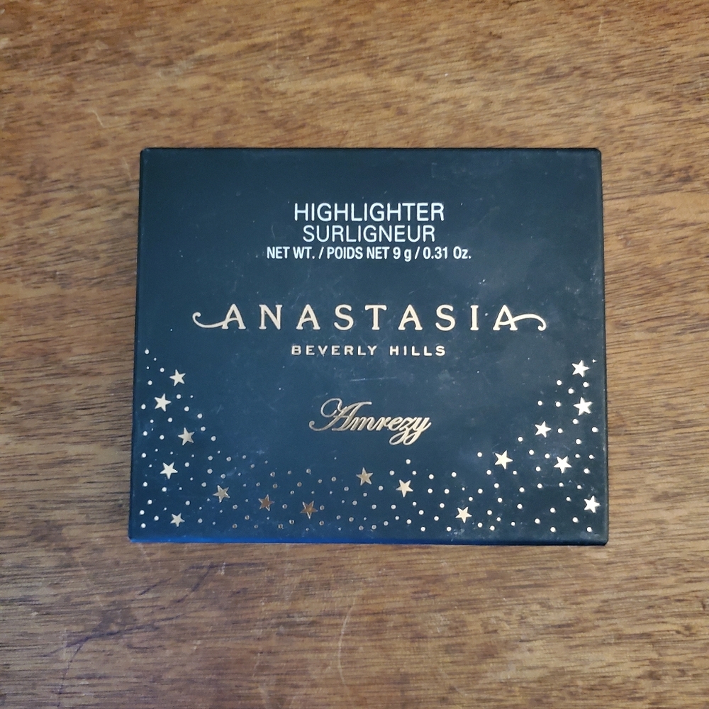 Authentic BNIB Anastasi Amrezy highlighter